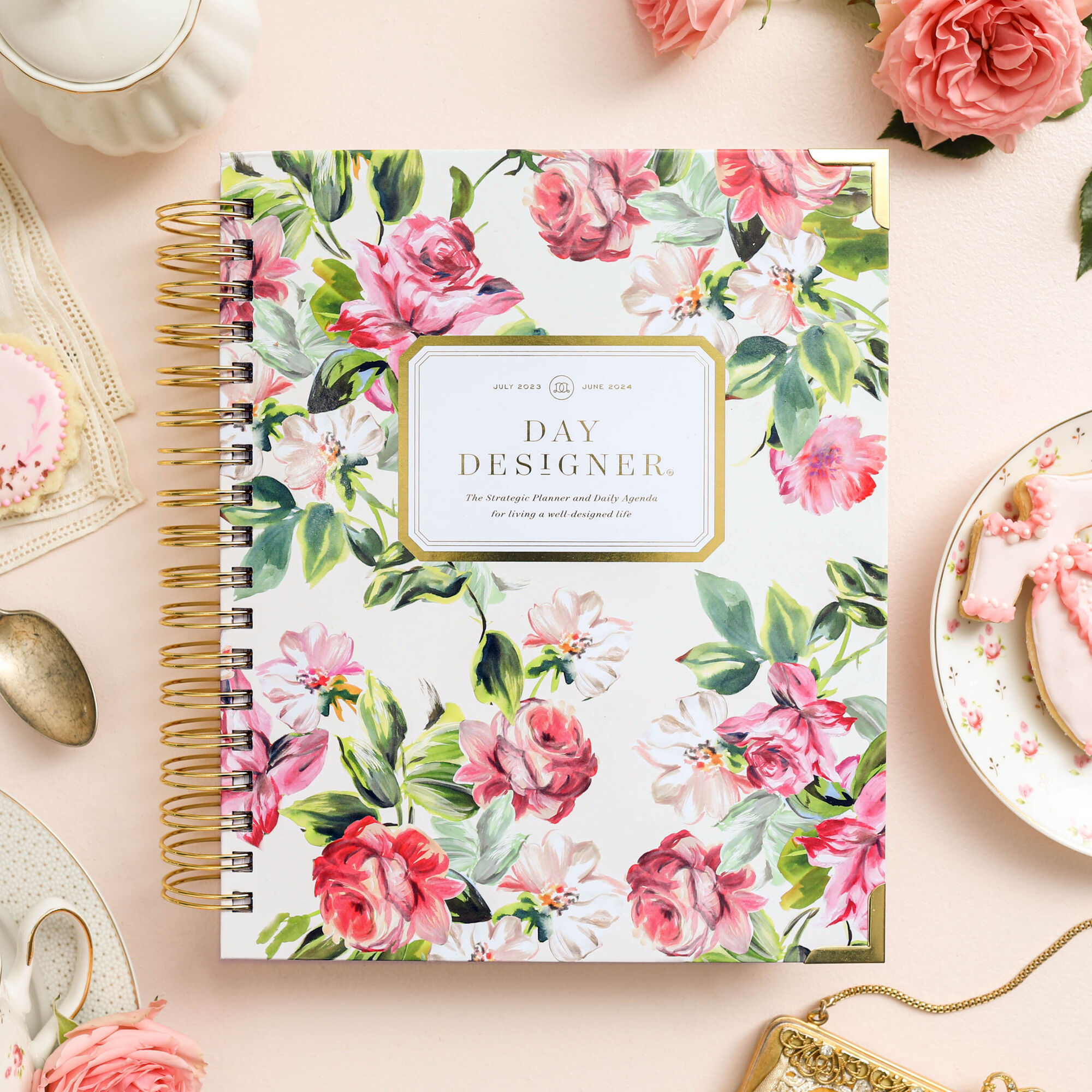 2024 Daily Planner: Classic Dot | Day Designer